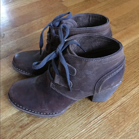 Never worn Clark’s leather booties - Picture 2 of 4